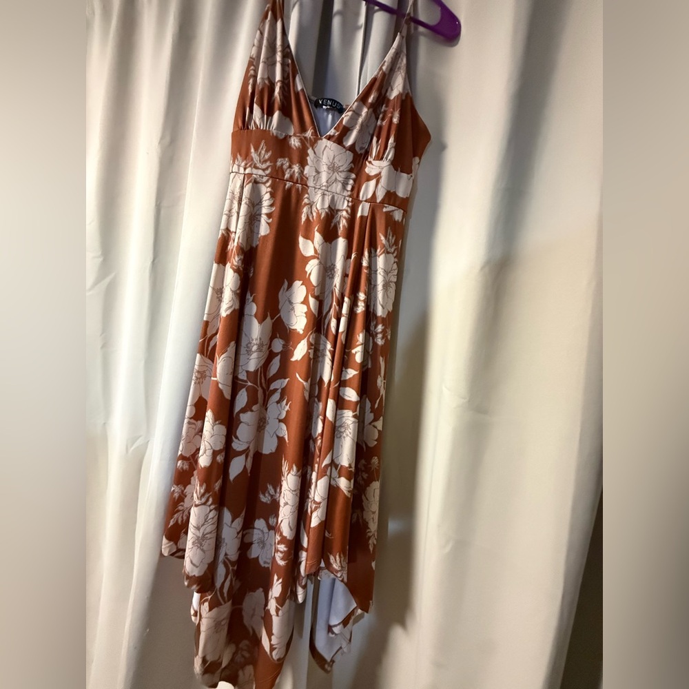 VENUS Brown and White Floral Maxi Dress